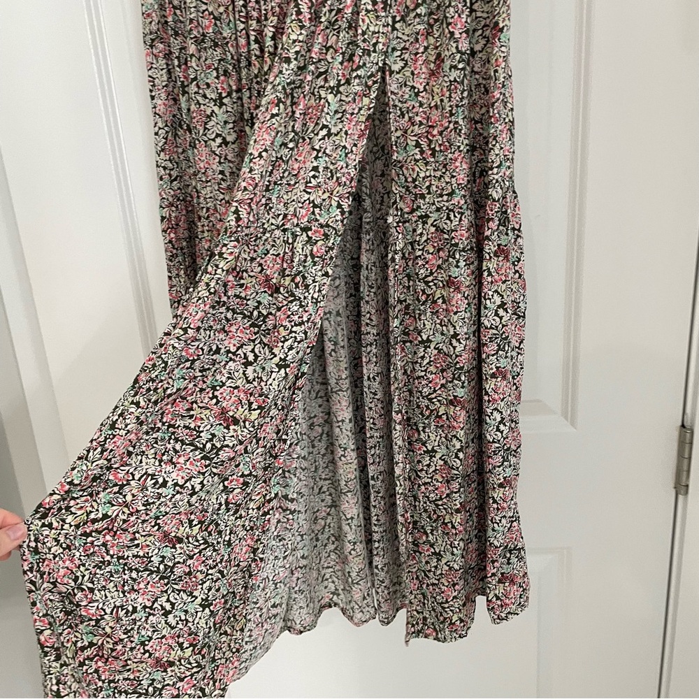 NATURAL LIFE Pink and Green Floral Maxi
Skirt Smocked Waist Flowy Boho Hippie. 1 - Picture 7 of 9